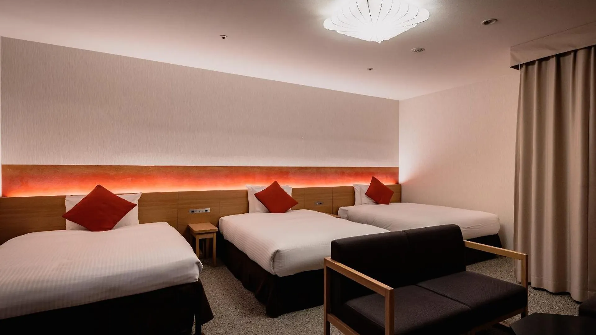 Loisir Hotel Classic Garden Kyoto Sanjo