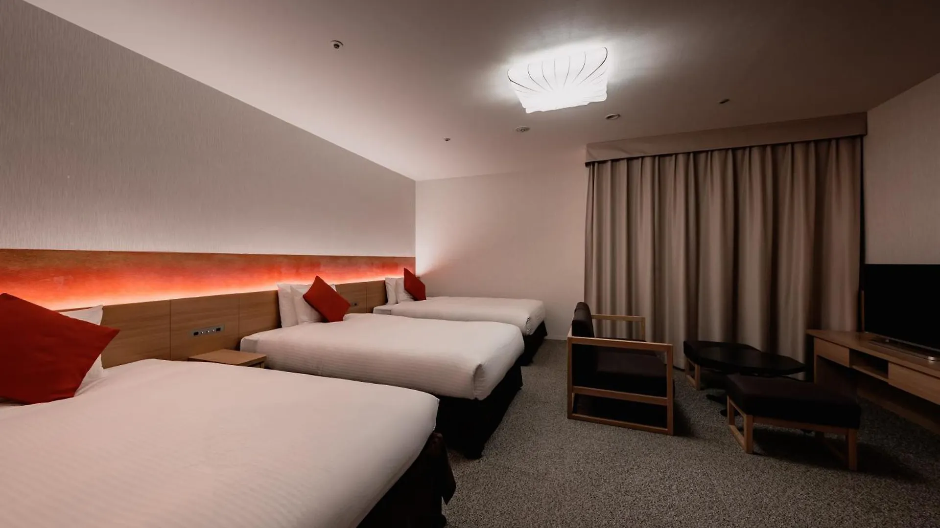 Loisir Hotel Classic Garden Kyoto Sanjo